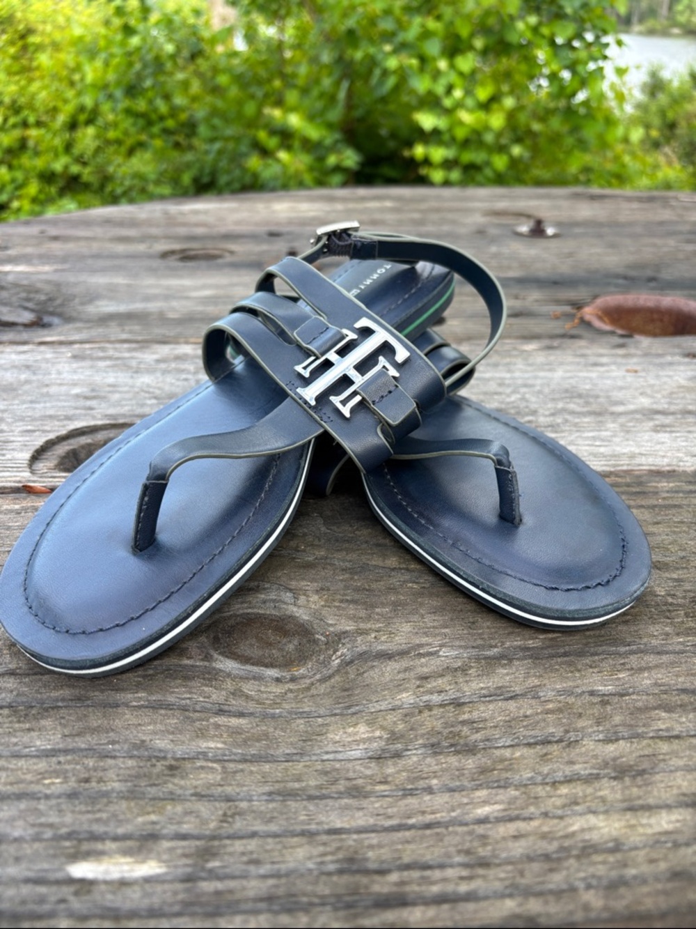 Tommy Hilfiger Women’s Sz8M Navy Leather Logo Thong Sandals#0312 - Picture 5 of 10